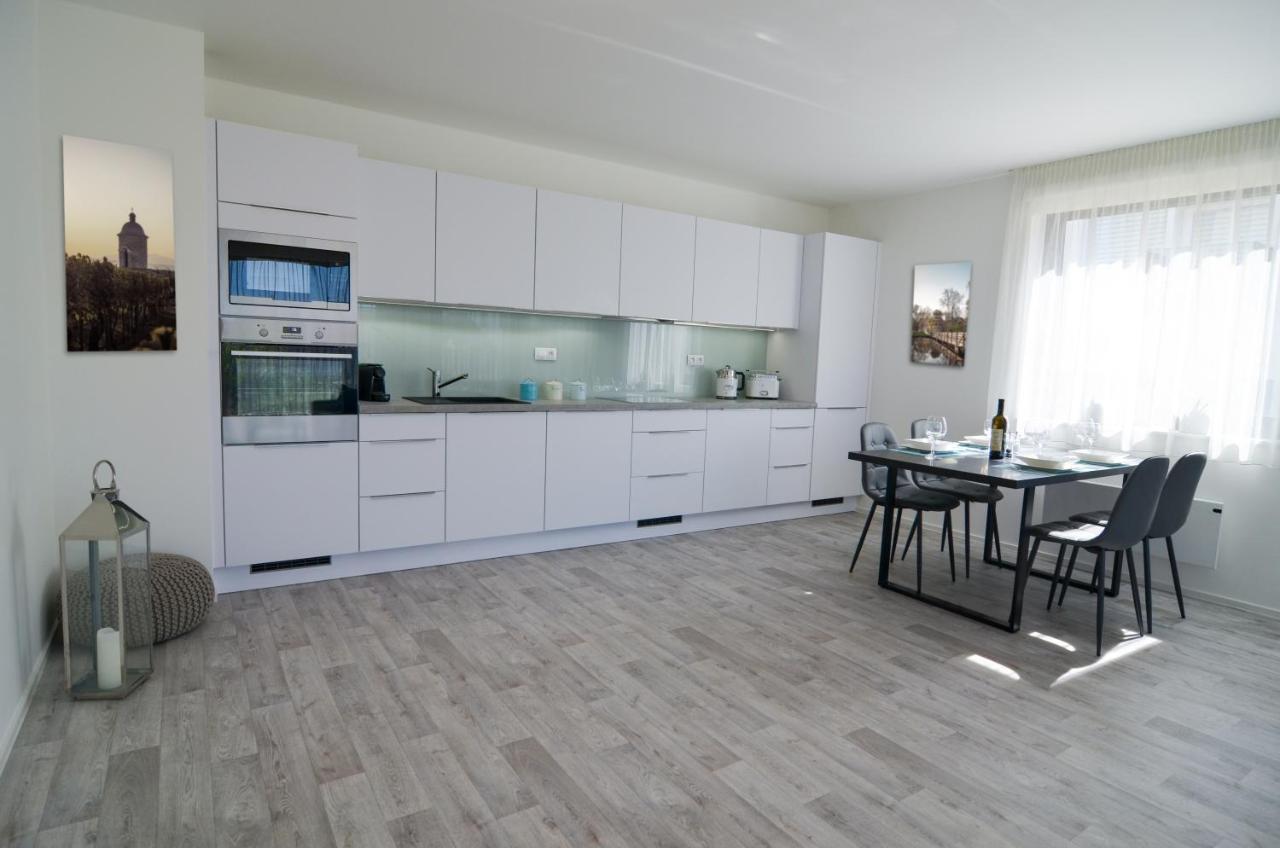 Palm Garden Apartment 1 Mikulov Luaran gambar